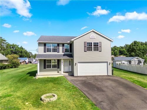 2605 Hampton St, Parkersburg, WV, 26101-7297 | Card Image