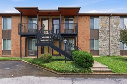 c10-3600 Hillsboro Pike, Nashville, TN, 37215-2132 | Card Image
