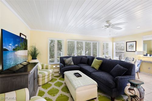 203-286 4th St S, NAPLES, FL, 34102-6317 | Card Image