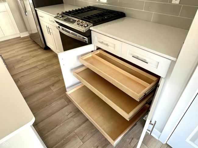 Professionally installed Shelf Genie cabinet system | Image 20