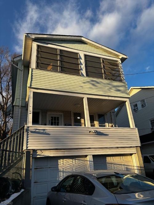 8 N 12th St, Hawthorne, NJ, 07506-3702 | Card Image