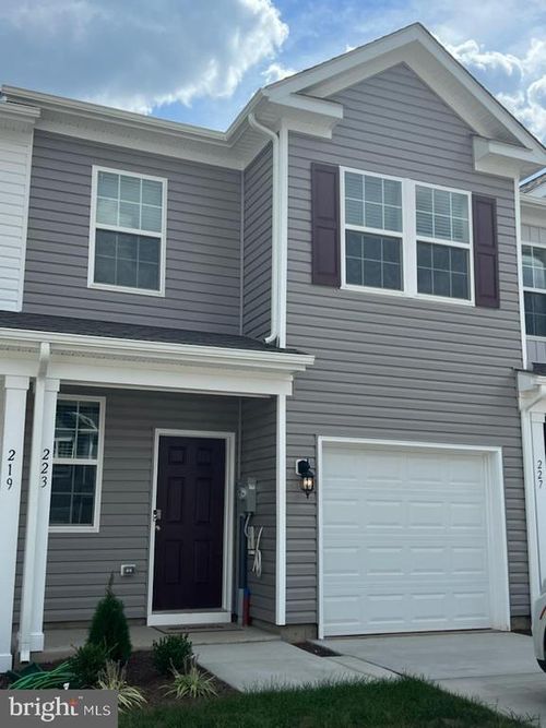 223 Allison Dr, LURAY, VA, 22835-5258 | Card Image