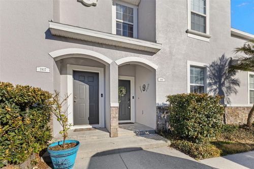 1919 Greenwood Valley Dr, PLANT CITY, FL, 33563-6995 | Card Image