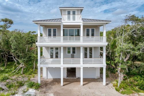 131 Auger Shell Ct, Surf City, NC, 28445-1233 | Card Image
