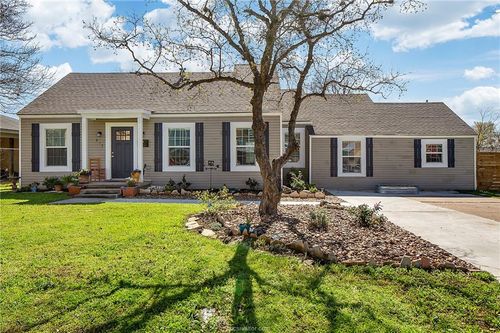 a-813 S Coulter Dr, Bryan, TX, 77803-4634 | Card Image