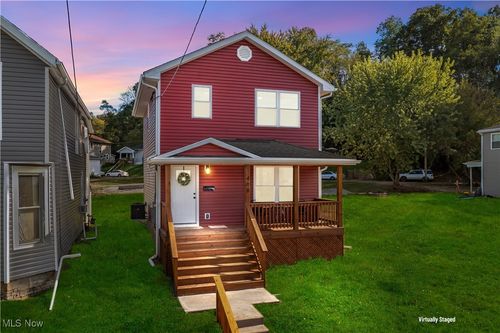 418 Abington Ave, Zanesville, OH, 43701-4204 | Card Image