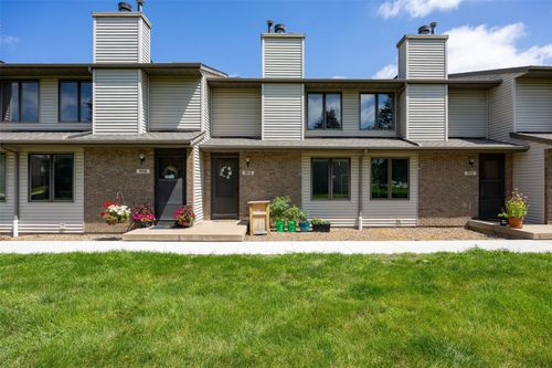 904 Westside Dr, Iowa City, IA, 52246-4304 | Card Image