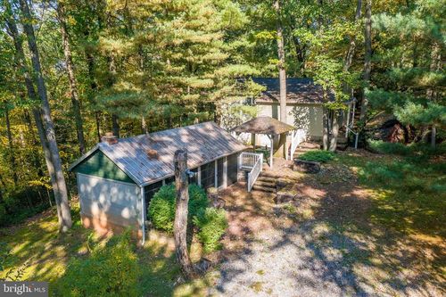 238 Fox Rd, NEWMANSTOWN, PA, 17073-8616 | Card Image
