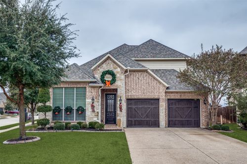 401 Sarah Cir, Roanoke, TX, 76262-1766 | Card Image