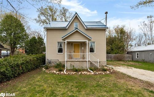 4 Wellington St W, Creemore, ON, L0M1G0 | Card Image
