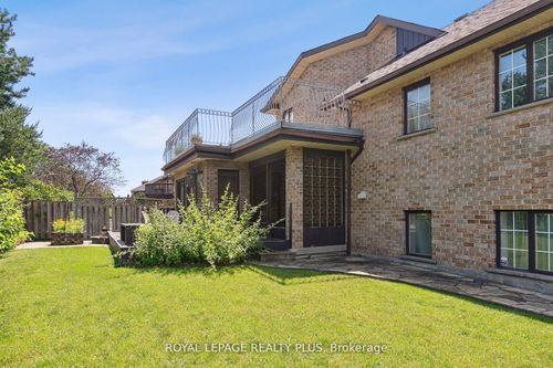 4143 Tapestry Trail, Mississauga, ON, L4W4E4 | Card Image