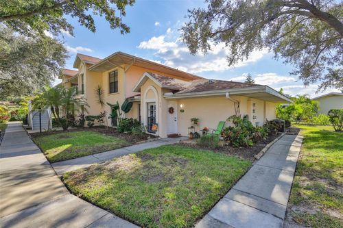 313 Knottwood Ct, SUN CITY CENTER, FL, 33573-6140 | Card Image