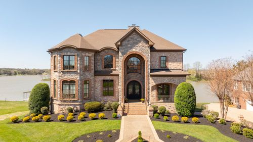 805 Plantation Blvd, Gallatin, TN, 37066-4497 | Card Image