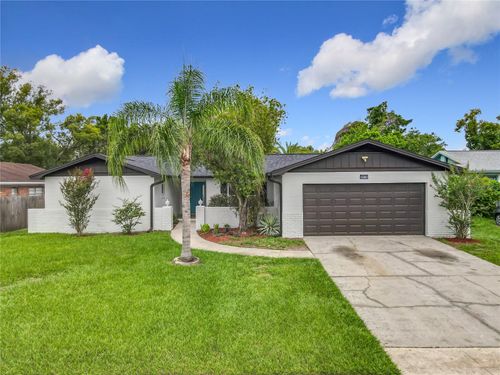 8676 Hillside Dr, ORLANDO, FL, 32810-1746 | Card Image