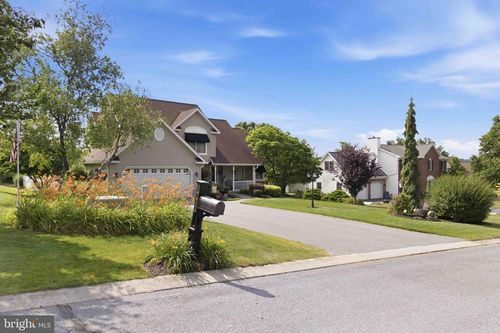 1771 Lamplight Cir, Middletown, PA, 17057-5931 | Card Image