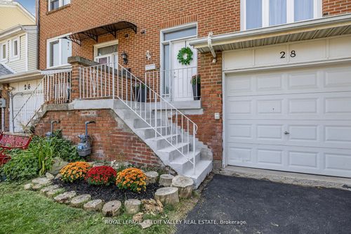 28 Kincaid Crt, Brampton, ON, L6Z1E4 | Card Image