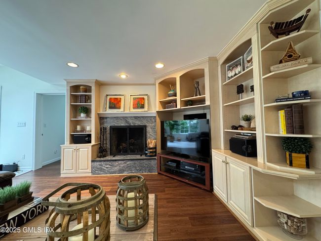 30 Split Timber Pl, House other with 5 bedrooms, 5 bathrooms and null parking in Riverside CT | Image 22