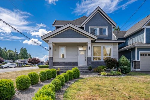 19596 116b Avenue, Pitt Meadows, BC, V3Y1R8 | Card Image