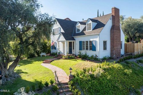 917 E Mountain, Glendale, CA, 91207 | Card Image