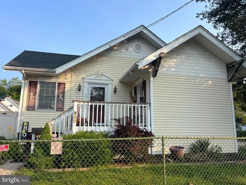 124 Penn St, PENNS GROVE, NJ, 08069-1242 | Card Image