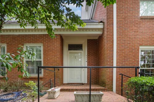 246 Eastbrooke St, Jackson, MS, 39216-4716 | Card Image