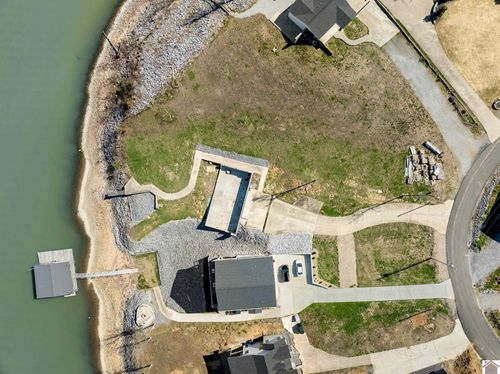 583 Sherwood Dr, Gilbertsville, KY, 42044-8615 | Card Image