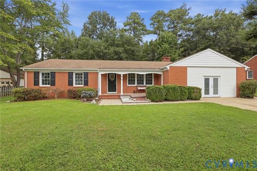 110 Hampton Dr, Colonial Heights, VA, 23834-2409 | Card Image
