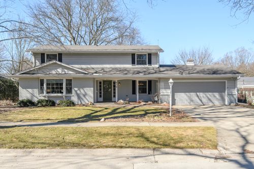 616 Westminster Dr, Waukesha, WI, 53186 | Card Image