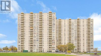 810 - 320 Dixon Rd, Condo with 3 bedrooms, 2 bathrooms and 1 parking in Etobicoke ON | Image 2