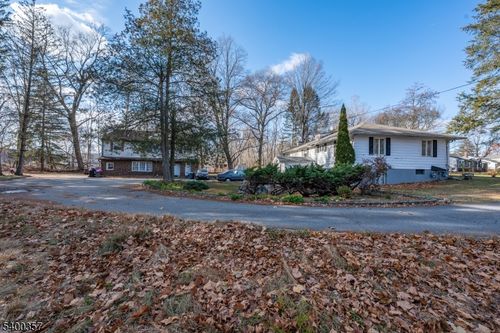 276 Garden Rd, Pompton Lakes, NJ, 07442-2329 | Card Image