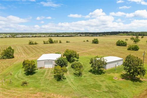 8802 Highway 35 S, Liverpool, TX, 77577-9775 | Card Image