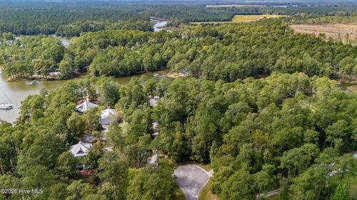 196 Brite Ln, Oriental, NC, 28571-9143 | Card Image