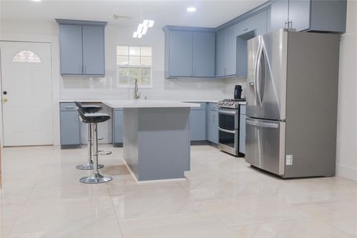 1007 Prune St, La Marque, TX, 77568-5737 | Card Image