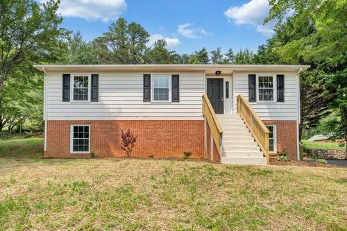 1632 Haymakertown Rd, Troutville, VA, 24175-6174 | Card Image