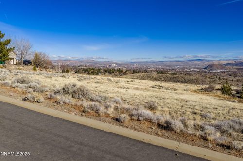 390 Questa Ct, Reno, NV, 89511-5381 | Card Image