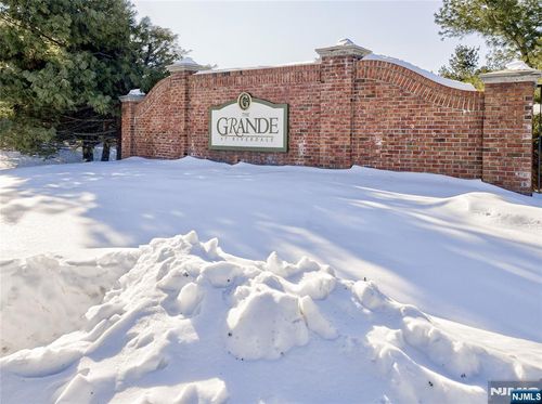 8217 Sanctuary Blvd, Riverdale, NJ, 07457-1640 | Card Image