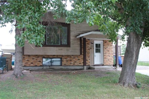 1719 Fleet St, Regina, SK, S4N6B4 | Card Image
