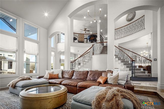 111 Western Oaks, House other with 4 bedrooms, 4 bathrooms and null parking in New Braunfels TX | Image 10