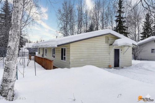 130 Showers Ave, Anchorage, AK, 99515-3405 | Card Image