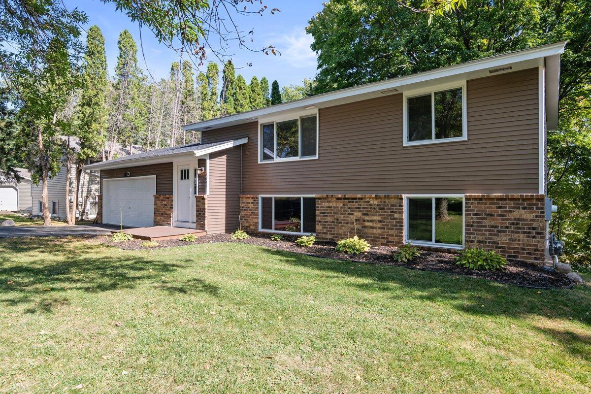 Maple Dr, Rockford, MN 55373