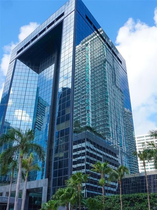 505-b-1200 Brickell Ave, MIAMI, FL, 33131 | Card Image