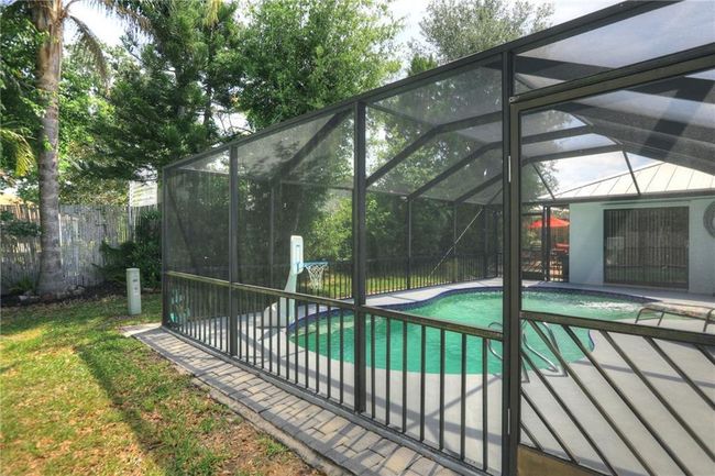 25 Sunset Dr, House other with 3 bedrooms, 2 bathrooms and null parking in Sebastian FL | Image 28