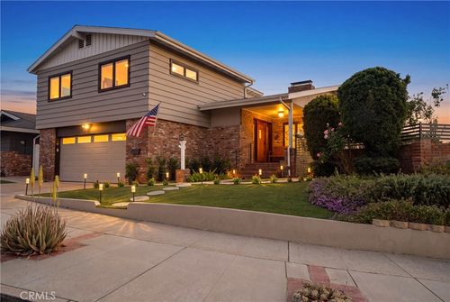 7982 Sangamon Ave, Sun Valley, CA, 91352-4253 | Card Image