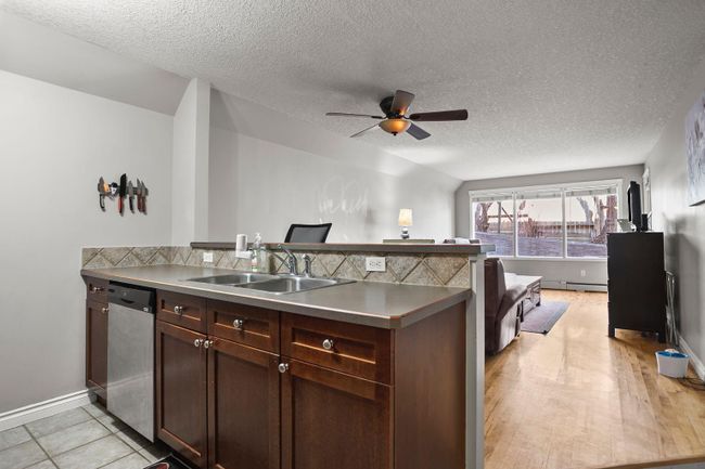 110 - 420 3 Avenue Ne, Home with 2 bedrooms, 1 bathrooms and 1 parking in Calgary AB | Image 4