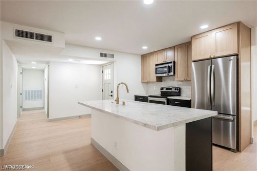 412 Gilday Ave, North Las Vegas, NV, 89030-4032 | Card Image