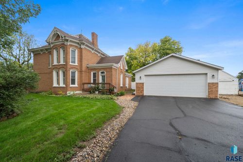 229 W 1st St Street, Parker, SD, 57053 | Card Image