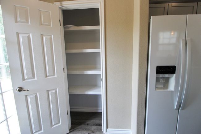 View of pantry | Image 9