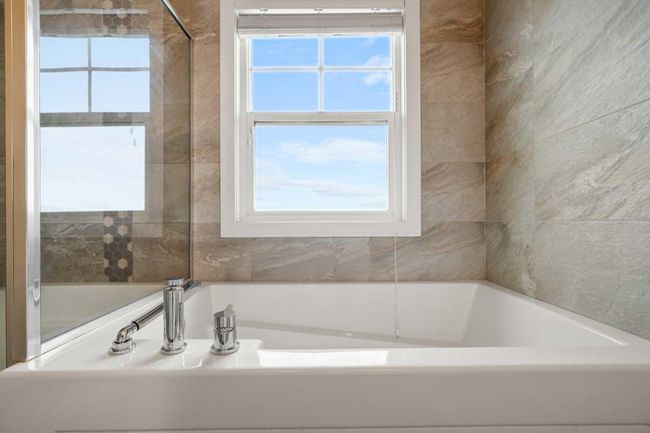 831 85 St Sw, Home with 4 bedrooms, 3 bathrooms and 2 parking in Calgary AB | Image 24