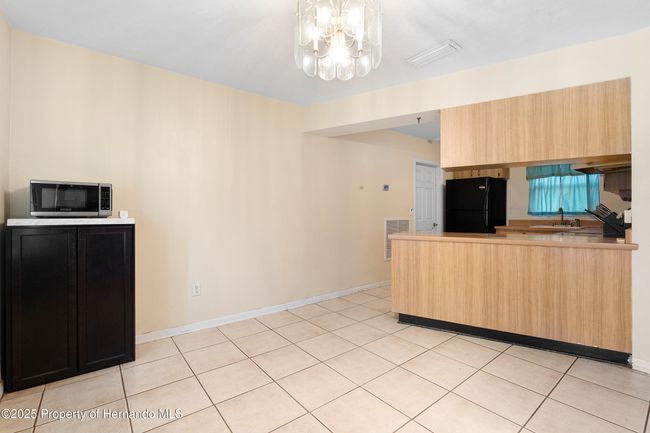 7464 Acorn Cir, House other with 3 bedrooms, 2 bathrooms and null parking in SPRING HILL FL | Image 9