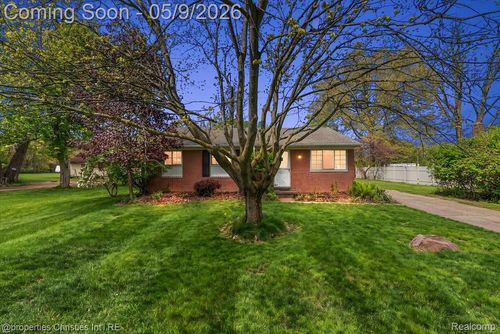 5894 Heyer St, Romulus, MI, 48174-4002 | Card Image